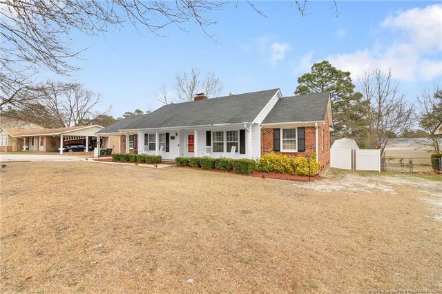 3601 Golfview Road, Hope Mills, NC 28348