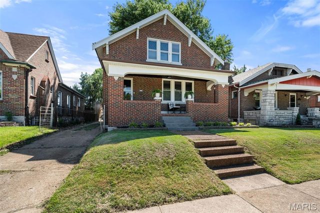 4322 Holly Hills Boulevard, St Louis, MO 63116