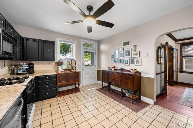 4322 Holly Hills Boulevard, St Louis, MO 63116