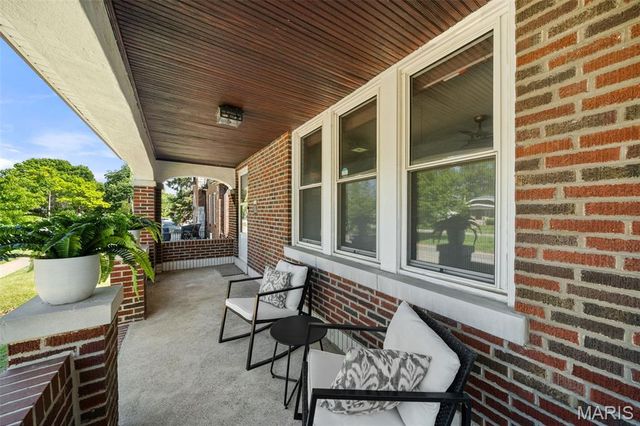 4322 Holly Hills Boulevard, St Louis, MO 63116