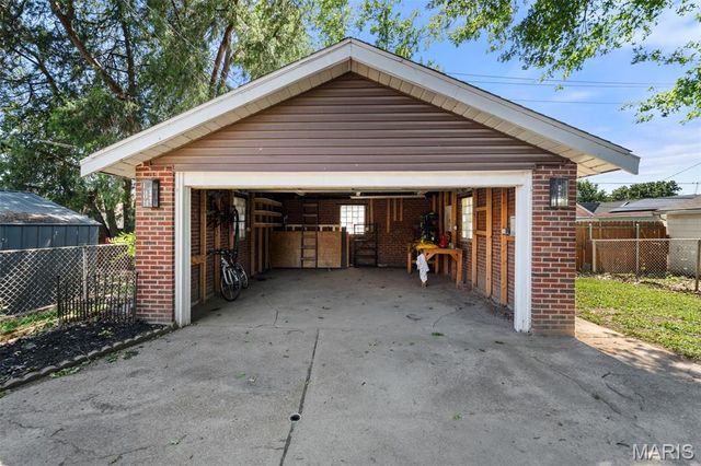 4322 Holly Hills Boulevard, St Louis, MO 63116