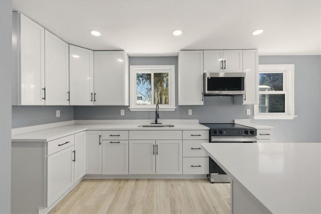 66 Glover Street, Providence, RI 02908