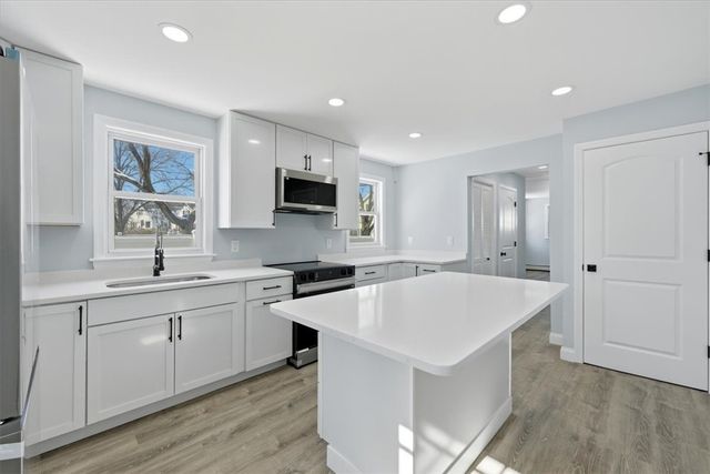 66 Glover Street, Providence, RI 02908