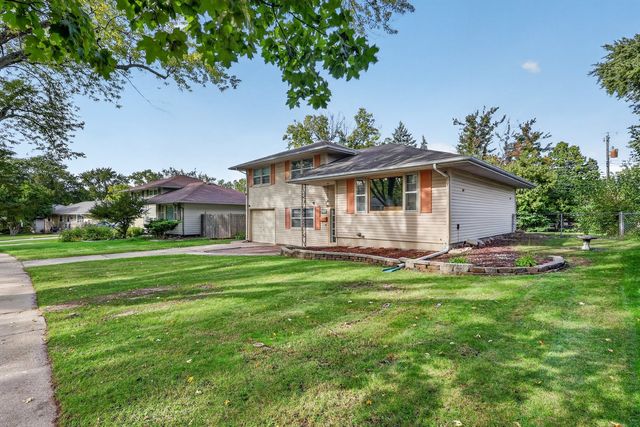 3804 Seward Avenue, Rockford, IL 61108