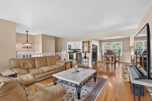 3804 Seward Avenue, Rockford, IL 61108