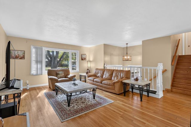3804 Seward Avenue, Rockford, IL 61108