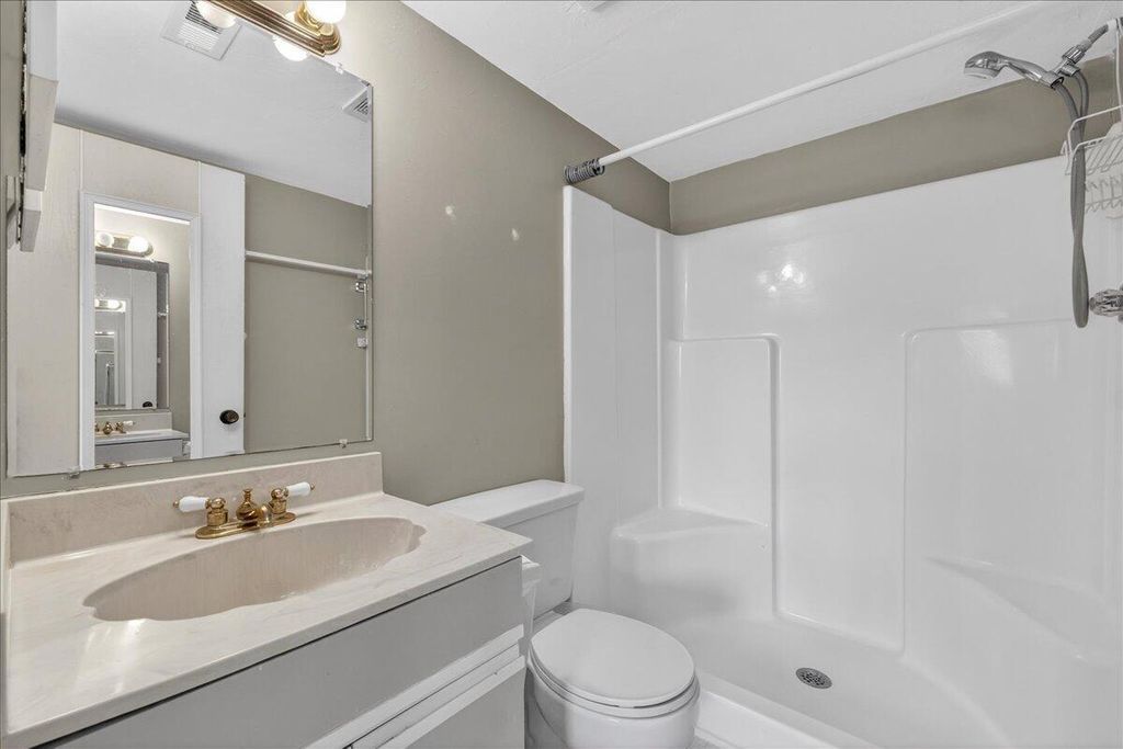 Image 15 of property listing at 2925 Dove Haven Court H, Charleston, SC 29414