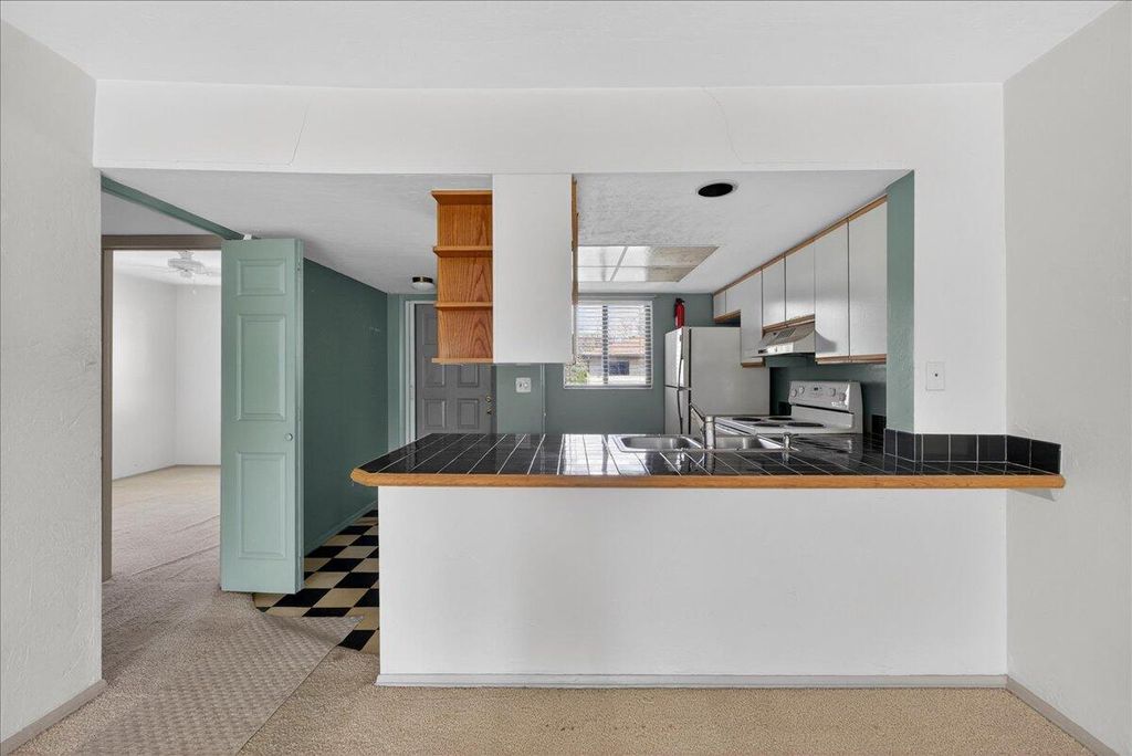 Image 8 of property listing at 2925 Dove Haven Court H, Charleston, SC 29414