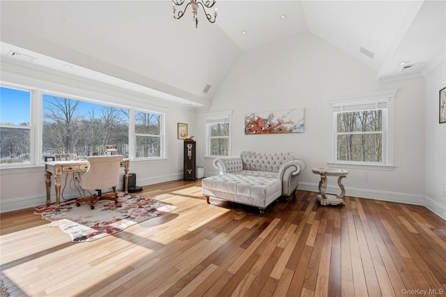 14 Stonewall Court, Warwick, NY 10990