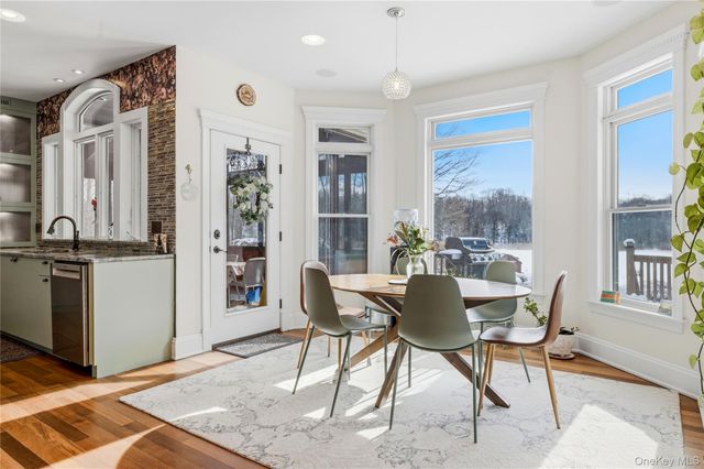 14 Stonewall Court, Warwick, NY 10990