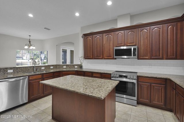 1819 WILD DUNES Circle, Orange Park, FL 32065