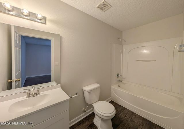 1242 LAKE SHORE Boulevard, Jacksonville, FL 32205