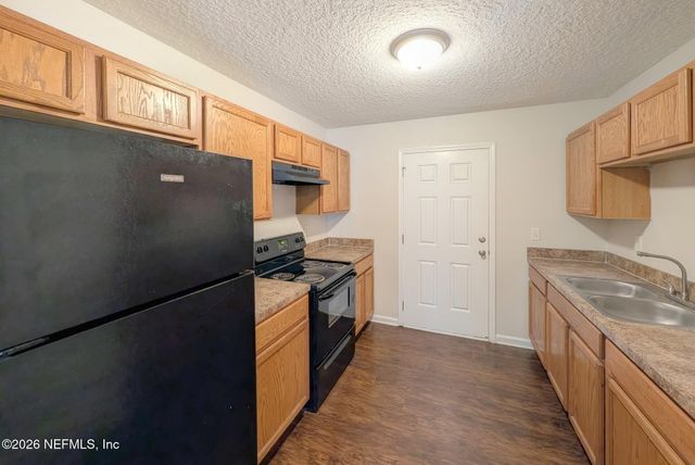 1242 LAKE SHORE Boulevard, Jacksonville, FL 32205