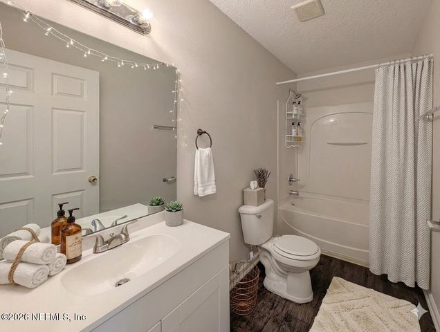 1242 LAKE SHORE Boulevard, Jacksonville, FL 32205