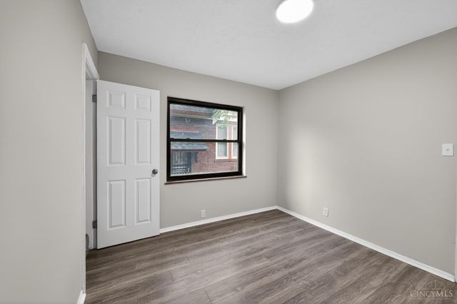 1818 Lawn Avenue, Cincinnati, OH 45237