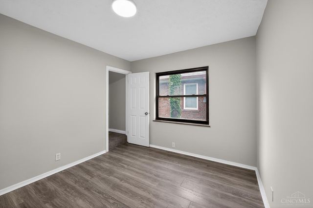 1818 Lawn Avenue, Cincinnati, OH 45237