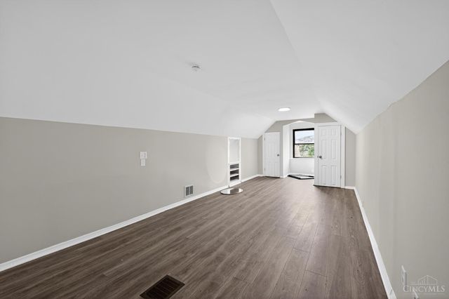 1818 Lawn Avenue, Cincinnati, OH 45237