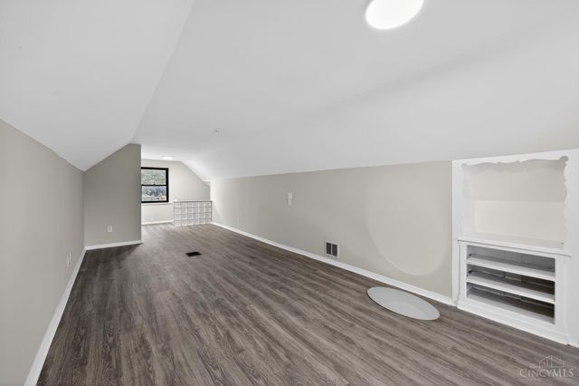 1818 Lawn Avenue, Cincinnati, OH 45237