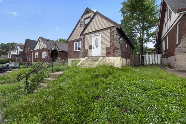 1818 Lawn Avenue, Cincinnati, OH 45237