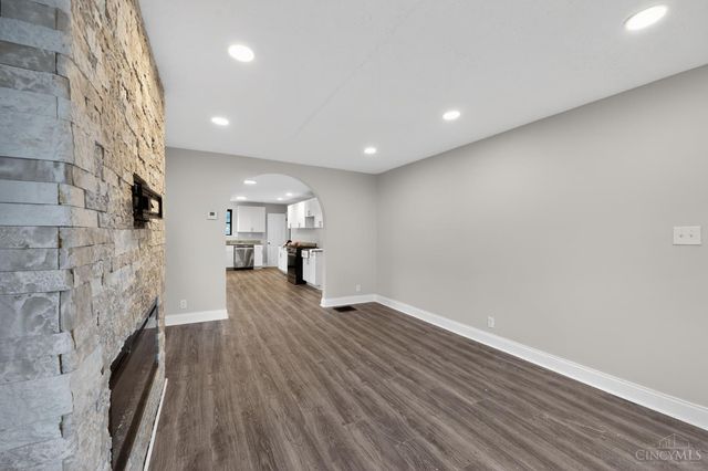 1818 Lawn Avenue, Cincinnati, OH 45237