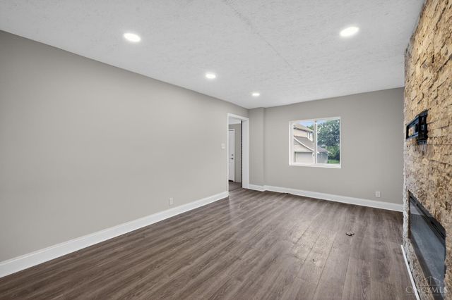 1818 Lawn Avenue, Cincinnati, OH 45237