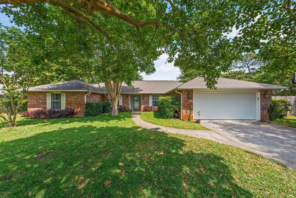 4405 Southminster Circle, Niceville, FL 32578