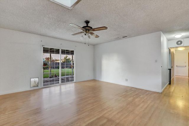 1158 Brookside Ct, Lincoln, CA 95648