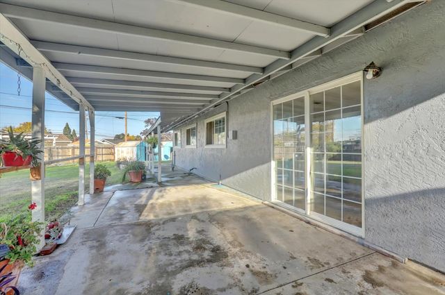 1158 Brookside Ct, Lincoln, CA 95648