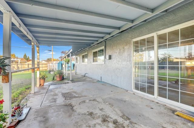 1158 Brookside Ct, Lincoln, CA 95648