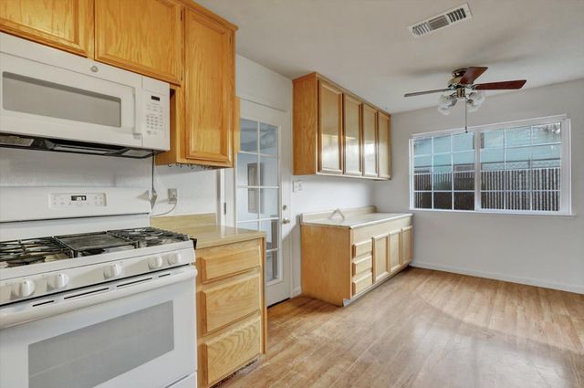 1158 Brookside Ct, Lincoln, CA 95648