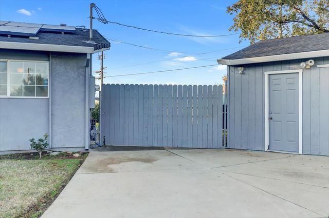 1158 Brookside Ct, Lincoln, CA 95648