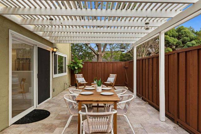 210 Elm Wood Court, Los Gatos, CA 95032