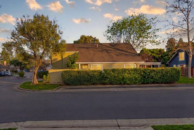 210 Elm Wood Court, Los Gatos, CA 95032