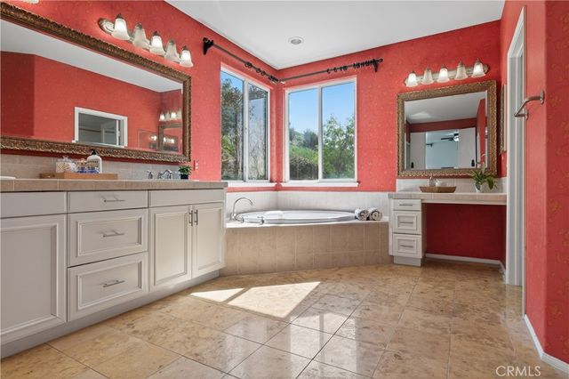 29062 Garnet Canyon, Saugus, CA 91390