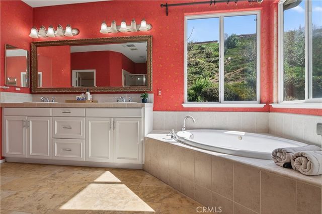 29062 Garnet Canyon, Saugus, CA 91390