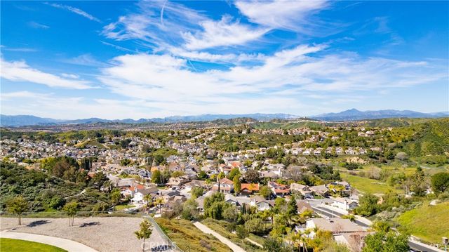 29062 Garnet Canyon, Saugus, CA 91390