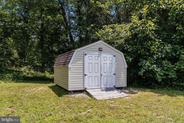 6860 DESALES PL, Hughesville, MD 20637