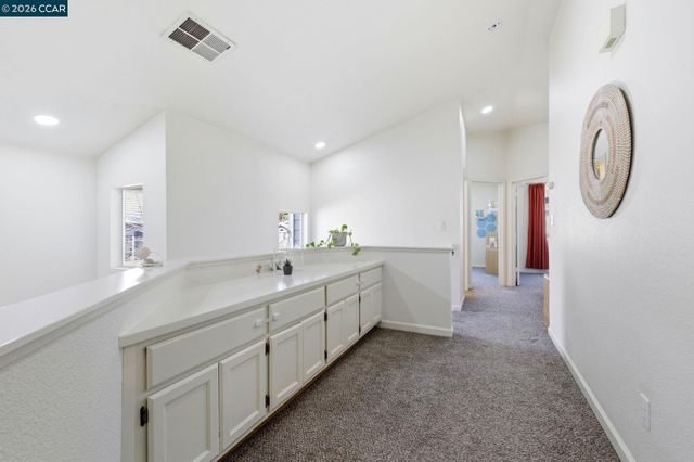 2875 Parkway Dr, Martinez, CA 94553