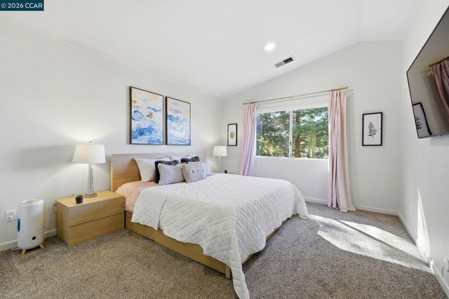 2875 Parkway Dr, Martinez, CA 94553