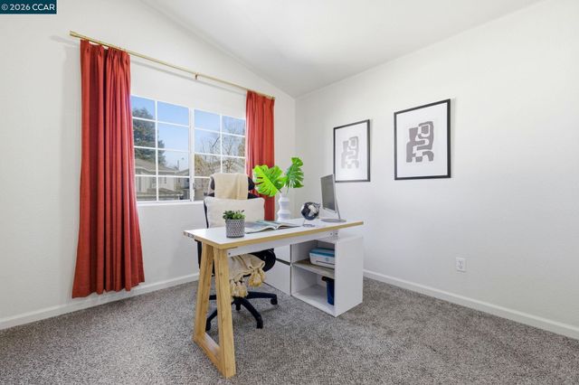 2875 Parkway Dr, Martinez, CA 94553