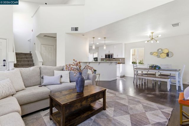 2875 Parkway Dr, Martinez, CA 94553