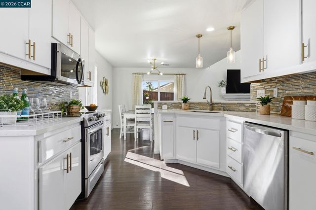 2875 Parkway Dr, Martinez, CA 94553