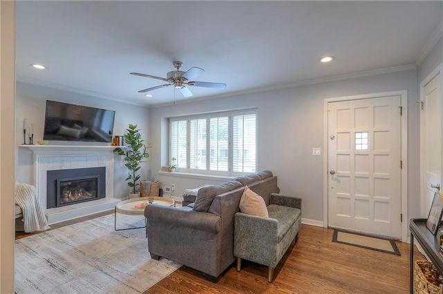 7620 Russell Road, Overland Park, KS 66204