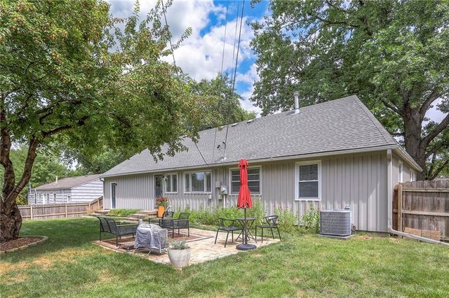 7620 Russell Road, Overland Park, KS 66204