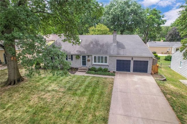 7620 Russell Road, Overland Park, KS 66204