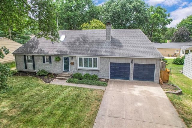 7620 Russell Road, Overland Park, KS 66204