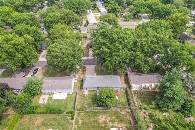 7620 Russell Road, Overland Park, KS 66204