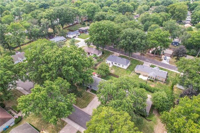 7620 Russell Road, Overland Park, KS 66204