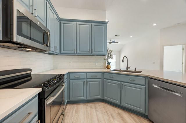 10114 Janet LOOP, Dripping Springs, TX 78620