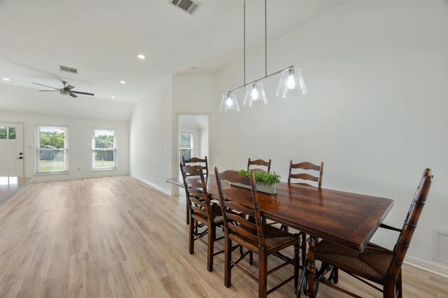 10114 Janet LOOP, Dripping Springs, TX 78620